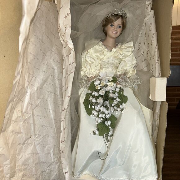 Danbury Mint Other - The Danbury Mint The Princess Diana Bride Porcelain Doll Wedding